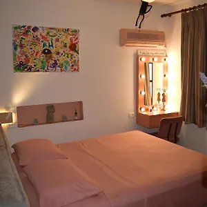 Appartement Frequency 286, Tirana
